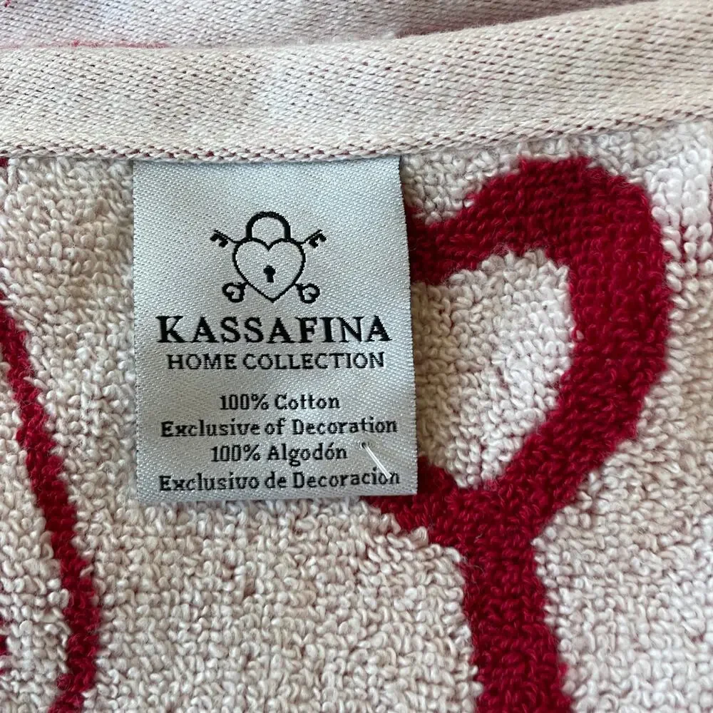 Kassafina Love Heart Lock & Key Bath Towel Set of 2 Red White Valentine XO NEW